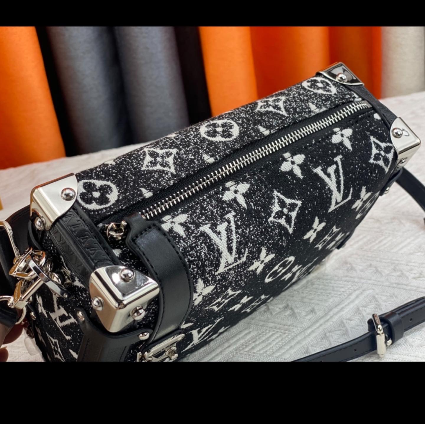 Black Trunk bag Luxury Bright Beauty