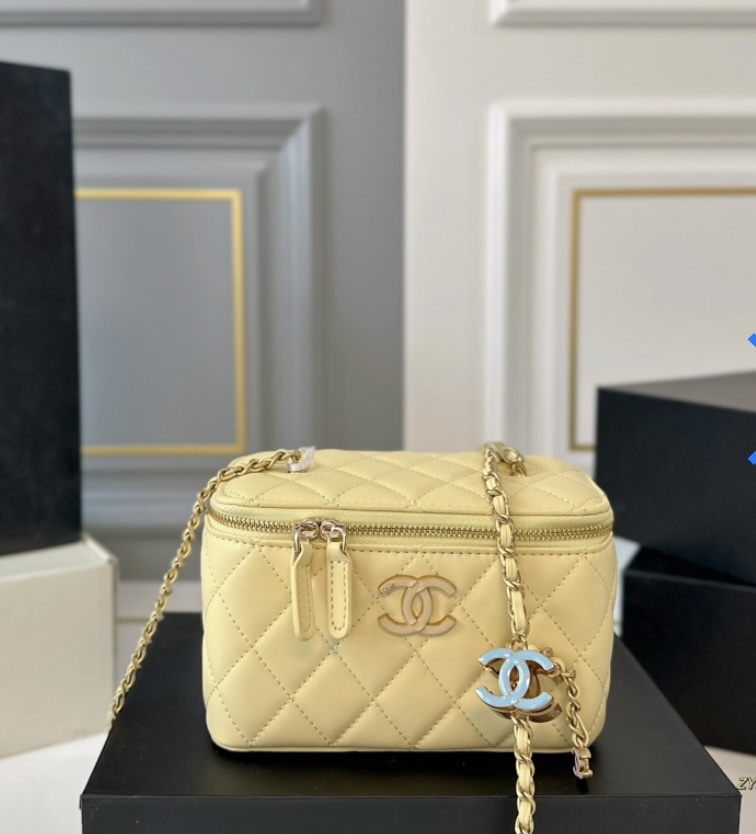 Yellow Vanity Chanel