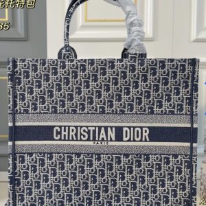 Large  D Tote Bag