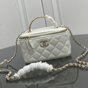 C Vanity White