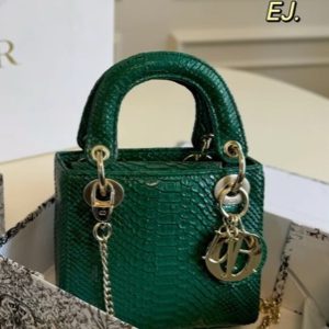 D Lady joy Green