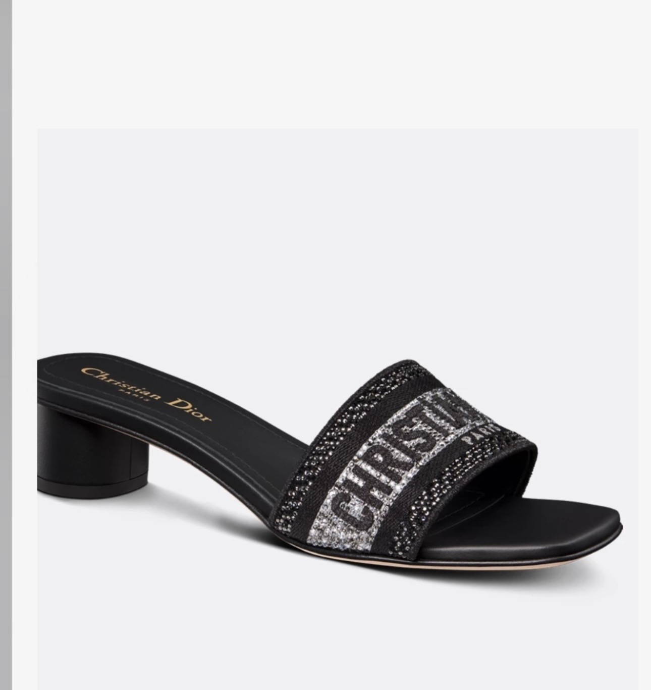 D Slippers
